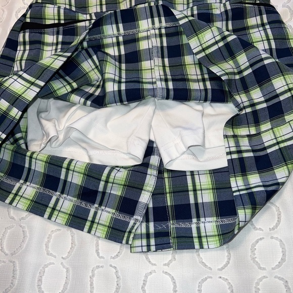 𝅺women’s Izod Skort size 2 - Picture 4 of 7